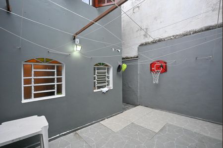 Casa à venda com 125m², 3 quartos e 2 vagasQuintal