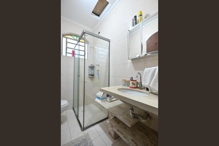 Casa à venda com 125m², 3 quartos e 2 vagasBanheiro