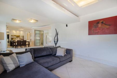 Apartamento à venda com 177m², 3 quartos e 3 vagas