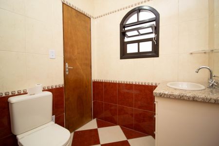 Casa para alugar com 100m², 2 quartos e 1 vaga Casa para alugar com 100m², 2 quartos e 1 vagaBanheiro