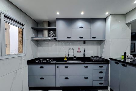 Apartamento para alugar com 126m², 3 quartos e 2 vagas Apartamento para alugar com 126m², 3 quartos e 2 vagasCozinha - Armários