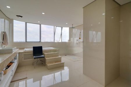 Apartamento à venda com 5 quartos, 756m² em Real Parque, São Paulo