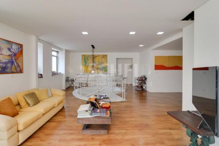 Apartamento à venda com 5 quartos, 756m² em Real Parque, São Paulo