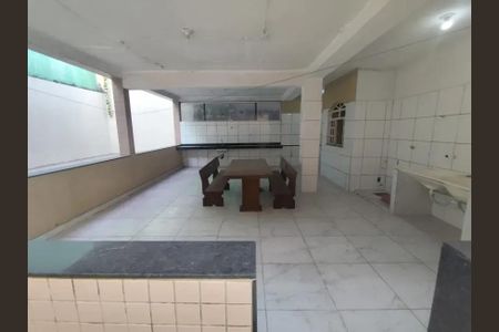 Casa para alugar com 160m², 2 quartos e 5 vagas