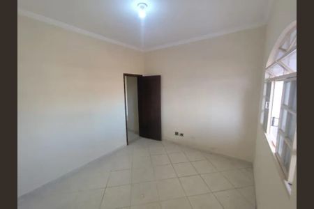 Casa para alugar com 160m², 2 quartos e 5 vagas