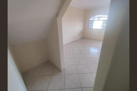 Casa para alugar com 160m², 2 quartos e 5 vagas