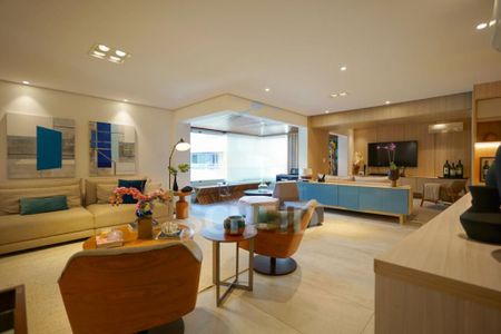 Apartamento à venda com 3 quartos, 168m² em Real Parque, São Paulo