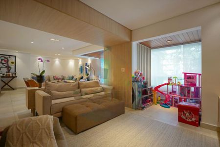 Apartamento à venda com 3 quartos, 168m² em Real Parque, São Paulo
