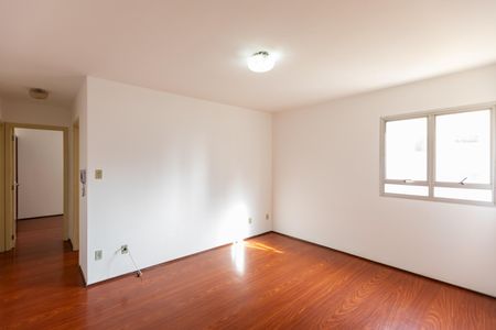 Sala de apartamento para alugar com 1 quarto, 54m² em Cambuí, Campinas