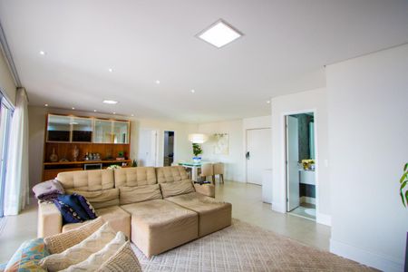 Apartamento à venda com 192m², 3 quartos e 3 vagas Apartamento à venda com 192m², 3 quartos e 3 vagasSala