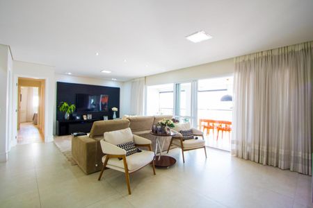 Apartamento à venda com 192m², 3 quartos e 3 vagas Apartamento à venda com 192m², 3 quartos e 3 vagasSala