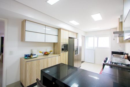 Apartamento à venda com 192m², 3 quartos e 3 vagas Apartamento à venda com 192m², 3 quartos e 3 vagasCozinha
