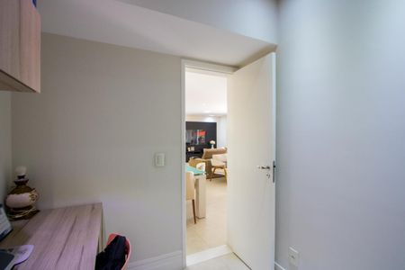 Apartamento à venda com 192m², 3 quartos e 3 vagas Apartamento à venda com 192m², 3 quartos e 3 vagasEscritório