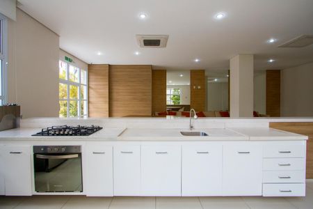 Apartamento à venda com 192m², 3 quartos e 3 vagas Apartamento à venda com 192m², 3 quartos e 3 vagasÁrea comum - Salão de festas