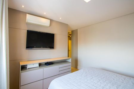 Apartamento à venda com 192m², 3 quartos e 3 vagas Apartamento à venda com 192m², 3 quartos e 3 vagasQuarto 1 - Suíte