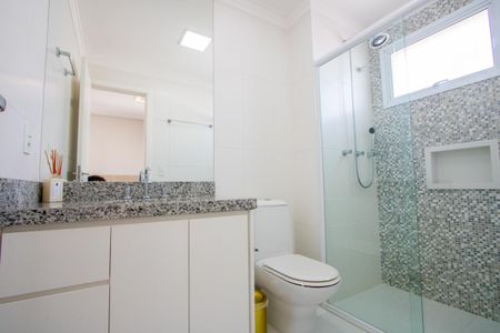 Apartamento à venda com 192m², 3 quartos e 3 vagas Apartamento à venda com 192m², 3 quartos e 3 vagasBanheiro do quarto 2