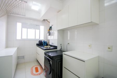 Apartamento à venda com 192m², 3 quartos e 3 vagas Apartamento à venda com 192m², 3 quartos e 3 vagasÁrea de serviço