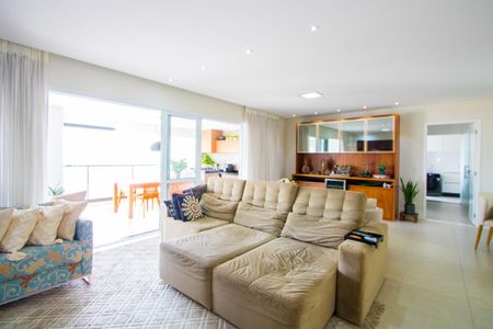 Apartamento à venda com 192m², 3 quartos e 3 vagas Apartamento à venda com 192m², 3 quartos e 3 vagasSala