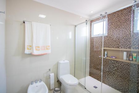 Apartamento à venda com 192m², 3 quartos e 3 vagas Apartamento à venda com 192m², 3 quartos e 3 vagasBanheiro do quarto 1