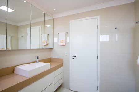 Apartamento à venda com 192m², 3 quartos e 3 vagas Apartamento à venda com 192m², 3 quartos e 3 vagasBanheiro do quarto 1