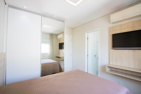 Apartamento à venda com 192m², 3 quartos e 3 vagas Apartamento à venda com 192m², 3 quartos e 3 vagasQuarto 2 - Suíte