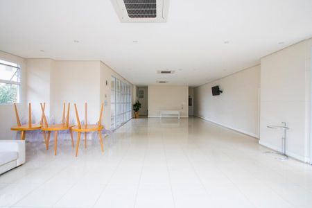 Apartamento à venda com 192m², 3 quartos e 3 vagas Apartamento à venda com 192m², 3 quartos e 3 vagasÁrea comum - Espaço de jogos