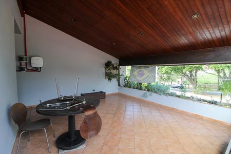 Varanda de casa à venda com 4 quartos, 390m² em Parque dos Principes, São Paulo
