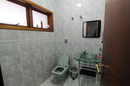 Casa à venda com 390m², 4 quartos e 4 vagas Casa à venda com 390m², 4 quartos e 4 vagasLavabo