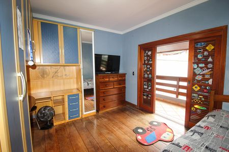 Casa à venda com 390m², 4 quartos e 4 vagas Casa à venda com 390m², 4 quartos e 4 vagasQuarto 2