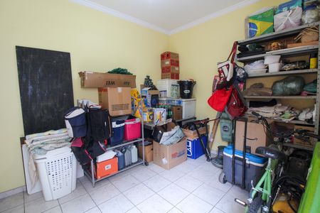 Casa à venda com 390m², 4 quartos e 4 vagas Casa à venda com 390m², 4 quartos e 4 vagasQuarto de Serviço