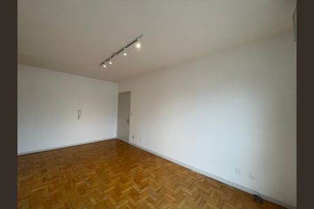 Apartamento à venda com 65m², 1 quarto e sem vaga