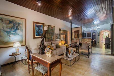 Casa à venda com 400m², 4 quartos e 4 vagas