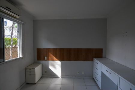 Casa de condomínio à venda com 115m², 3 quartos e 2 vagas Casa de condomínio à venda com 115m², 3 quartos e 2 vagasSUÍTE