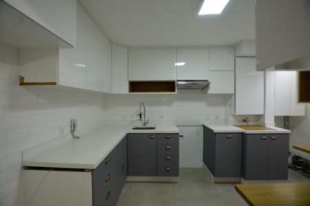 Casa de condomínio à venda com 115m², 3 quartos e 2 vagas Casa de condomínio à venda com 115m², 3 quartos e 2 vagasCOZINHA