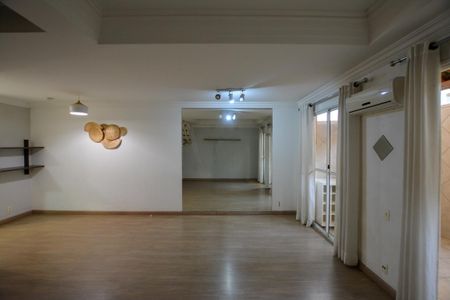 SALA de casa de condomínio à venda com 3 quartos, 115m² em Jardim das Esmeraldas, São Paulo