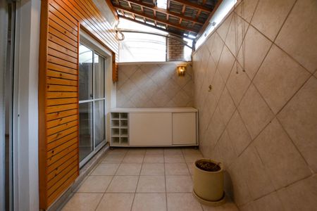 Casa de condomínio à venda com 115m², 3 quartos e 2 vagas Casa de condomínio à venda com 115m², 3 quartos e 2 vagasVARANDA DA SALA
