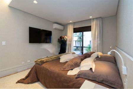 Apartamento à venda com 3 quartos, 257m² em Real Parque, São Paulo