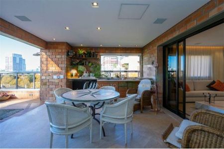Apartamento à venda com 257m², 3 quartos e 4 vagas