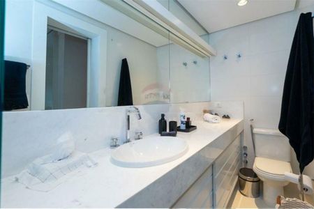 Apartamento à venda com 3 quartos, 257m² em Real Parque, São Paulo