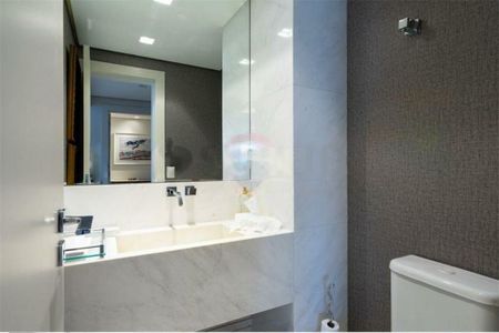 Apartamento à venda com 257m², 3 quartos e 4 vagas