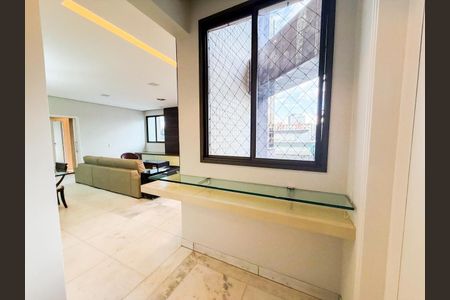 Sala de apartamento para alugar com 3 quartos, 130m² em Funcionários, Belo Horizonte