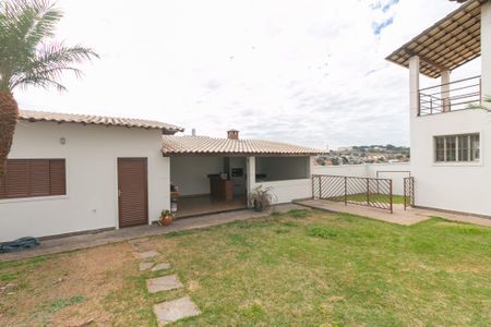 Casa para alugar com 720m², 4 quartos e 10 vagas