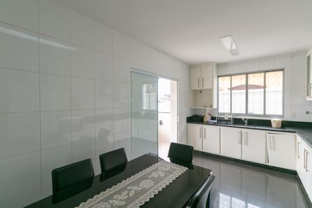 Casa para alugar com 720m², 4 quartos e 10 vagas