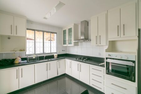 Casa para alugar com 720m², 4 quartos e 10 vagas