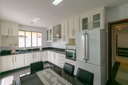 Casa para alugar com 720m², 4 quartos e 10 vagas
