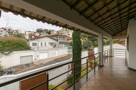Casa para alugar com 720m², 4 quartos e 10 vagas