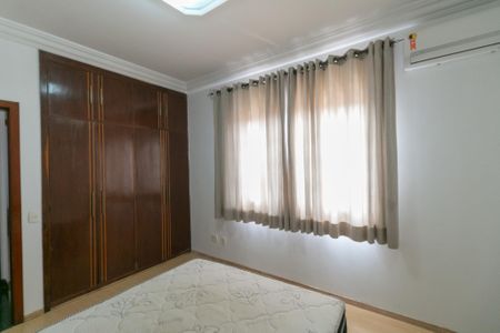 Casa para alugar com 720m², 4 quartos e 10 vagas