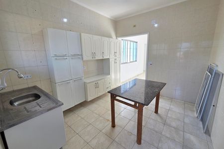 Cozinha de apartamento para alugar com 2 quartos, 95m² em Vila Caiçara, Praia Grande