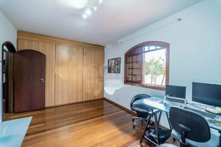 Casa à venda com 4 quartos, 482m² em Jardim Cordeiro, São Paulo