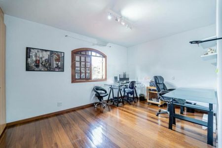 Casa à venda com 4 quartos, 482m² em Jardim Cordeiro, São Paulo
